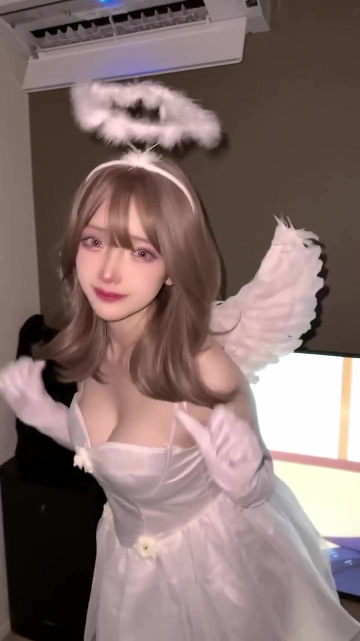 Alalten exposed new porn video showing off her huge boobs!!!