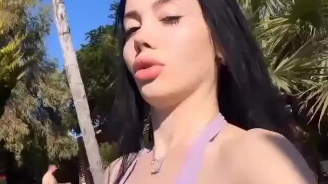 Türk Ifşa new video showing off her big breasts is going viral!!!