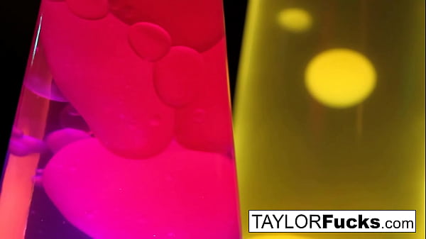 Hot 70’s sluts finger each other’s cunts