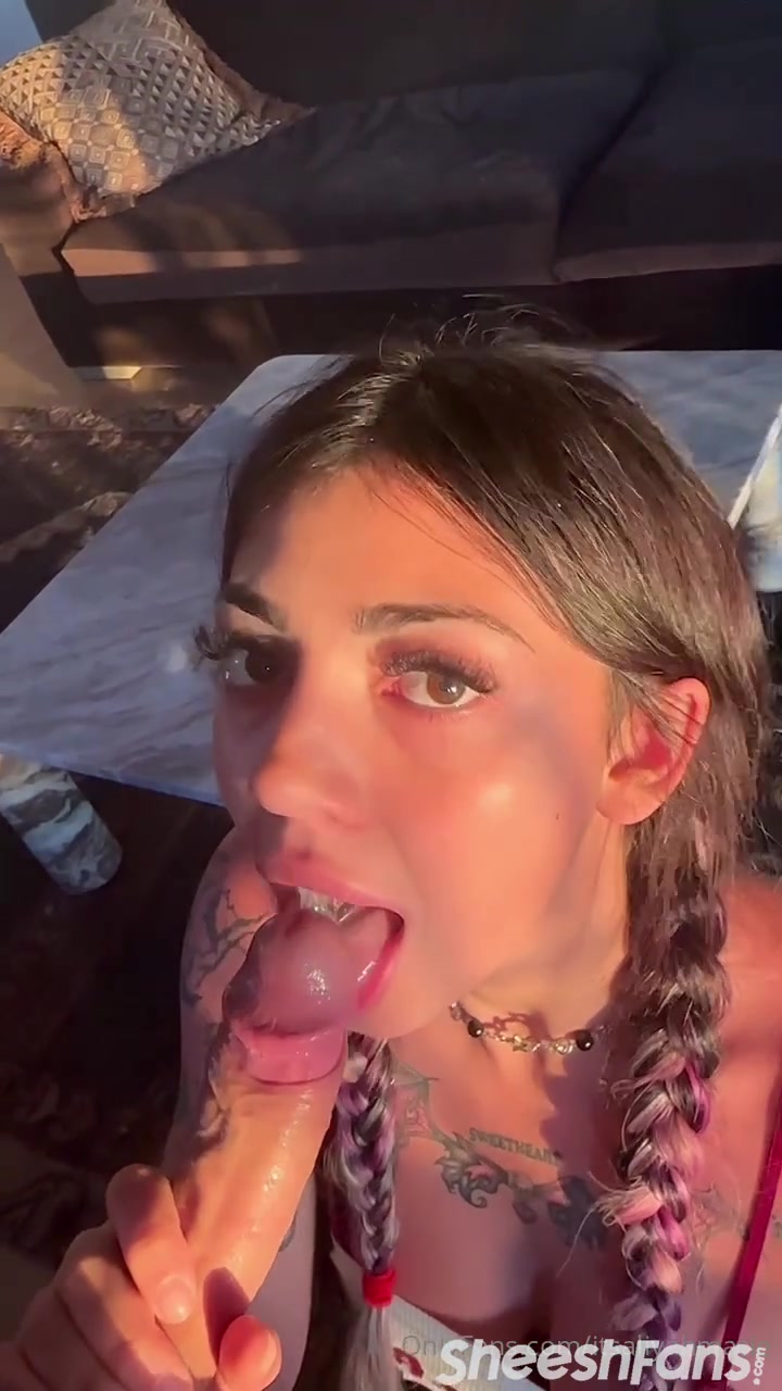 Aliyah Marie / Itsaliyahmarie sucking cock and swallows cum!!!