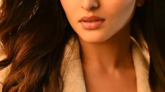 Kayadu Lohar nude showing off her big boobs!!!