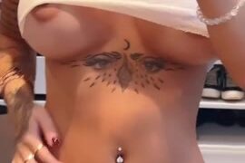 Malu Trevejo lifts her shirt to show off her big breasts!!!