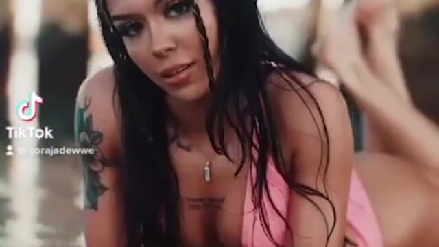Cora Jade Nude Shows Off Her Hot Body On The Beach