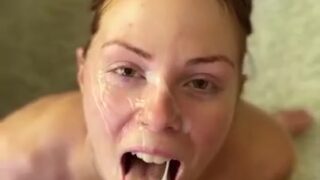 Theivoryfox Sucking Cock Her Boyfriend And Cum On Face