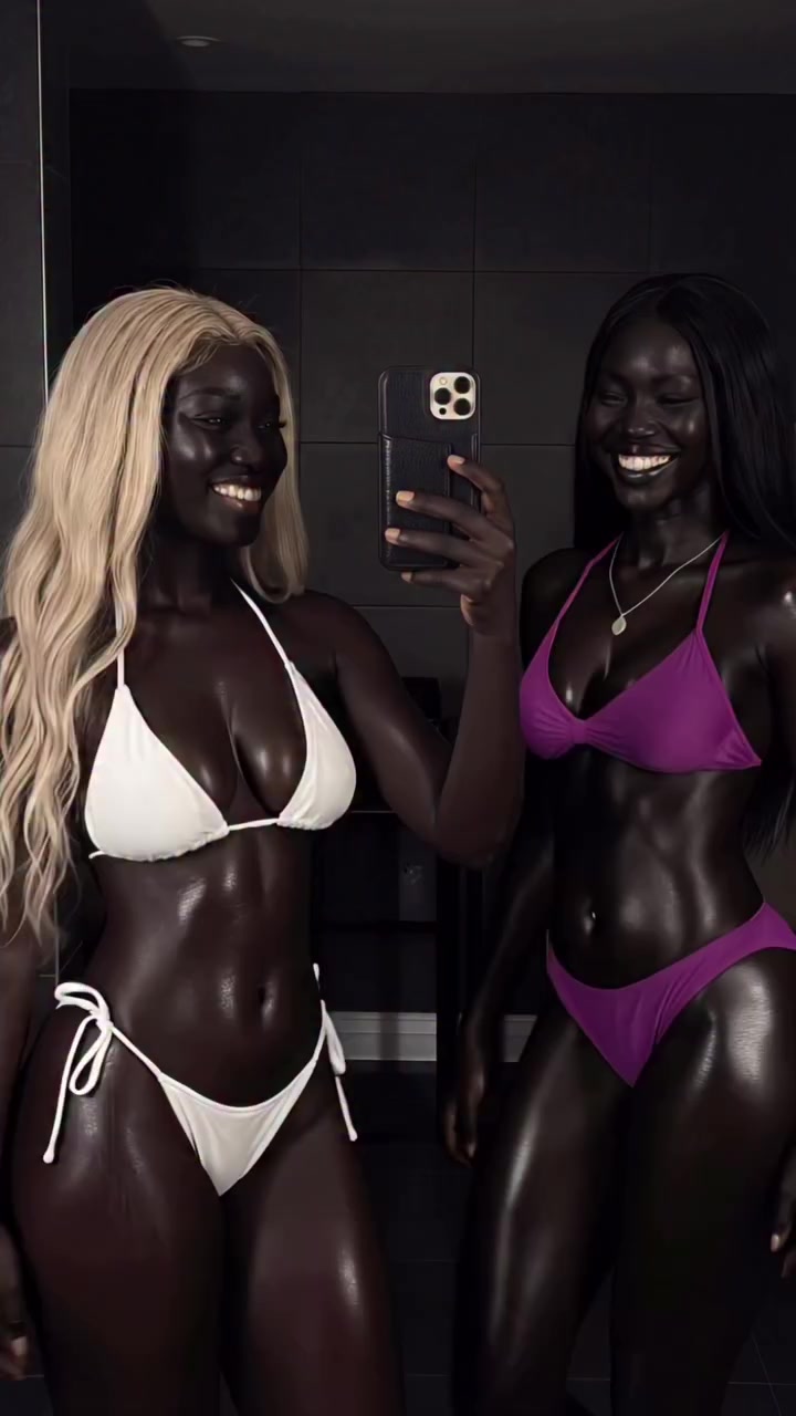 Ayannasoblack and Zariafah – Showing Off Her Hot Body