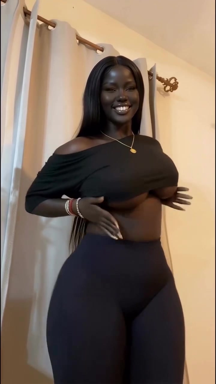 Alicia Kinnaird – New Porn Video Showing Off Her Big Breasts