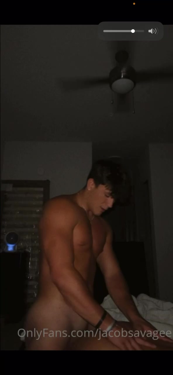 Jacob Savage And Rachel Weaver’s Sex Tape Is Hot Trending