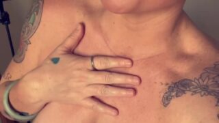 Nudeyweekender Onlyfans Naked Showing Off Her Hot Body