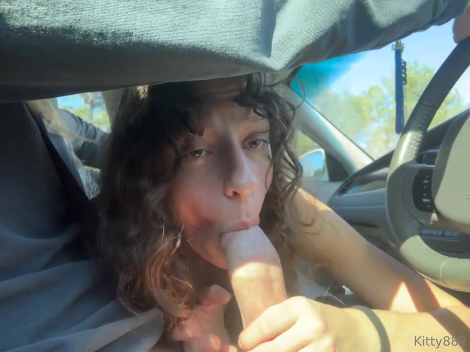 MeowMixAlicia Aka Kitty882 Sucks Cock Her Boyfriend In A Car